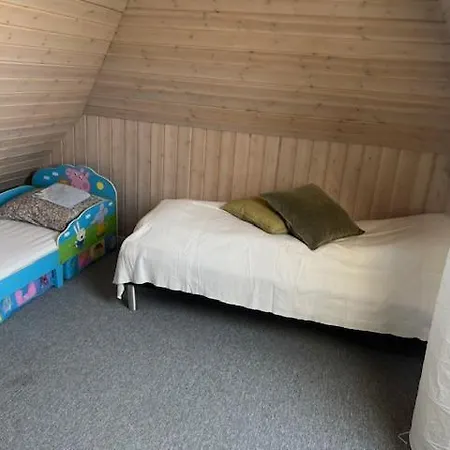 לינה וארוחת בוקר Rahbekgaard 3*